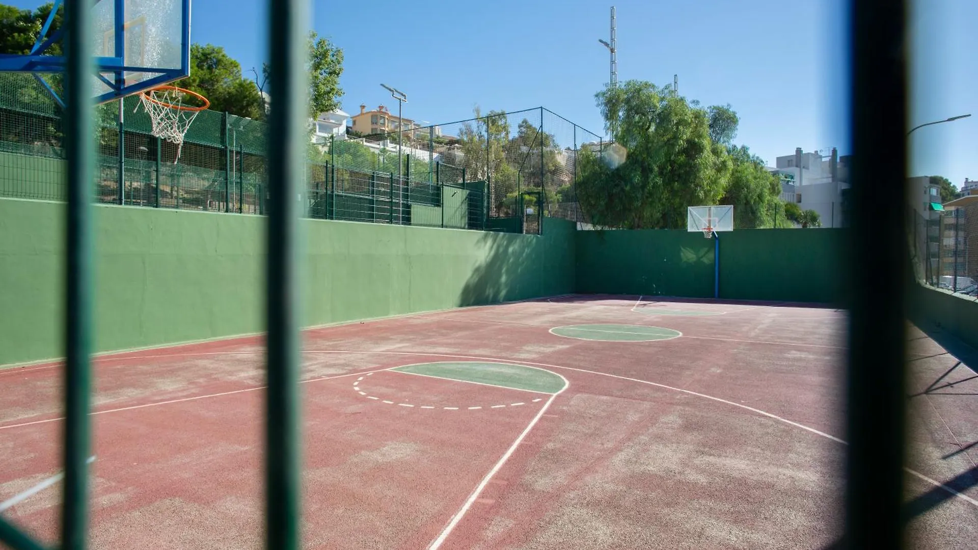 Apartment Bajo En Primera Linea - Cala Del Moral, Urbanizacion Calaflores La Cala Del Moral